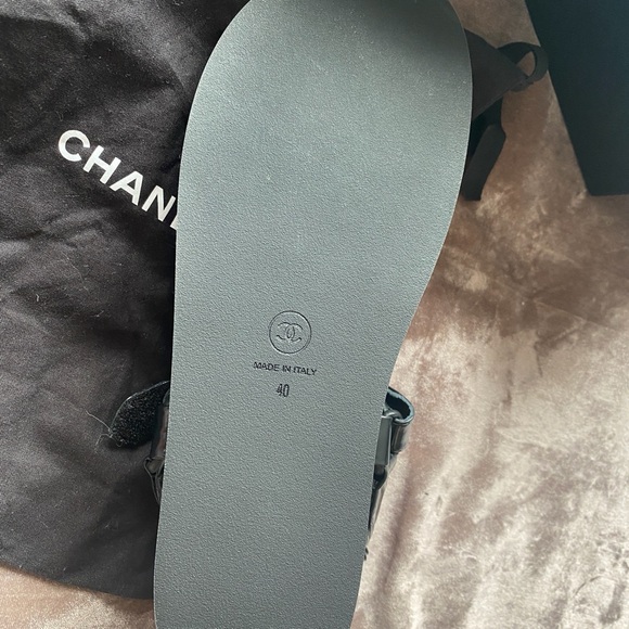 Chanel Black Patent Leather Chain Link Velcro Sandals - BRAND NEW W/ BOX+RECEIPT - Picture 9 of 14